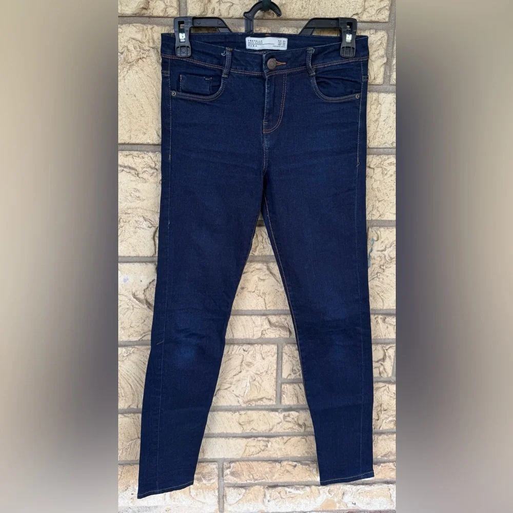 Zara TRAFALUC Women's Dark Blue Jeans Size 2 Stretch